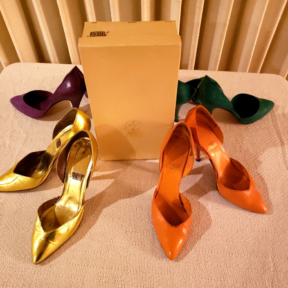 Allure Vintage Heels , Gold pair only,  sz 8